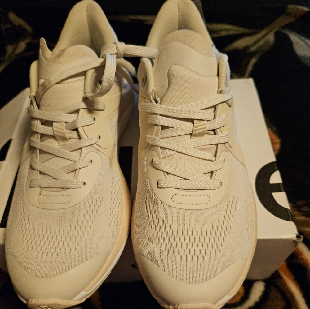 New shoes Lululemon